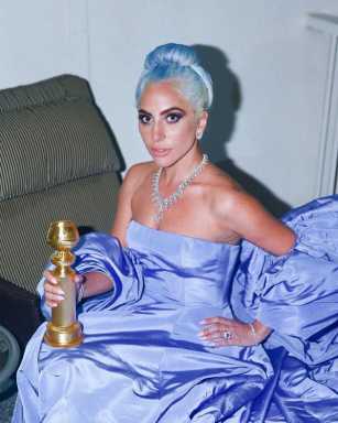Lady Gaga颁奖礼礼服被女佣
